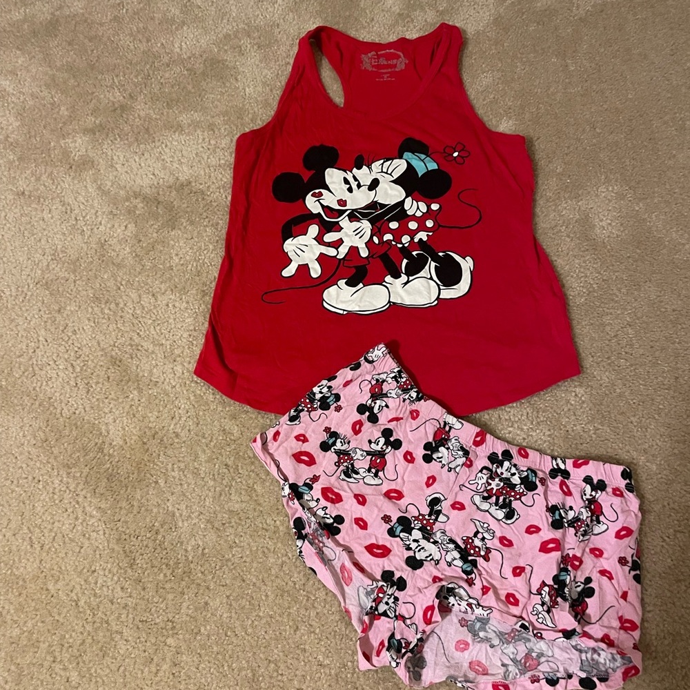 Adorable 💕Disney Minnie and Mickey Mouse women's pj pajama set♥️♥️♥️size M